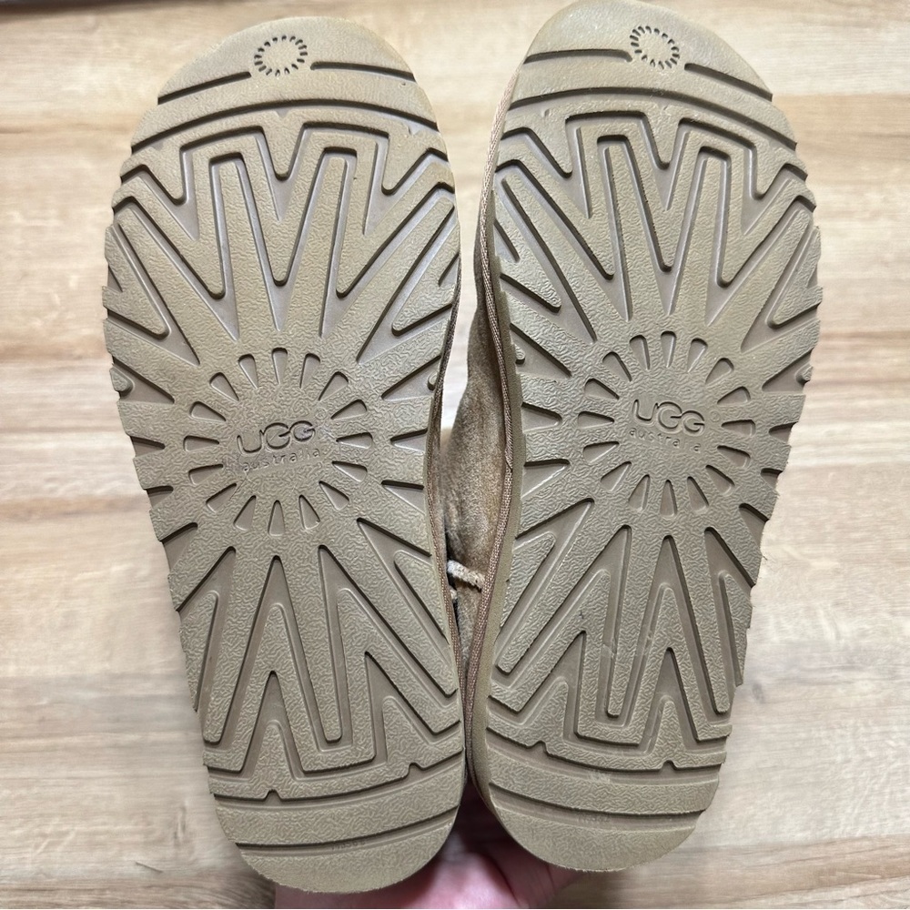 Ugg Remora Buckle Boots - Picture 9 of 11